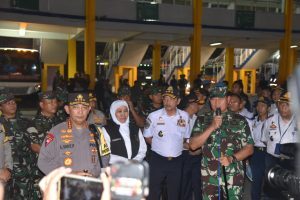 Panglima TNI Terjunkan 1.456 Personel di Surabaya Hadapi Arus Mudik