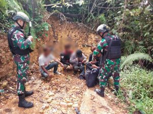 Jelang Lebaran, Personil TNI Perketat Jalur Tikus Perbatasan Indonesia-Malaysia