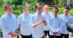 Jokowi Ungkap Ada 7.400 Jalan Rusak yang Dilaporkan Netizen