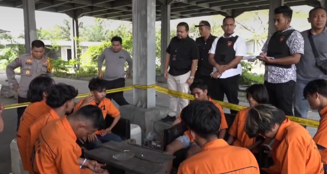 Polisi Gerebek Markas Geng Motor di Belawan, Sembilan Orang Diciduk