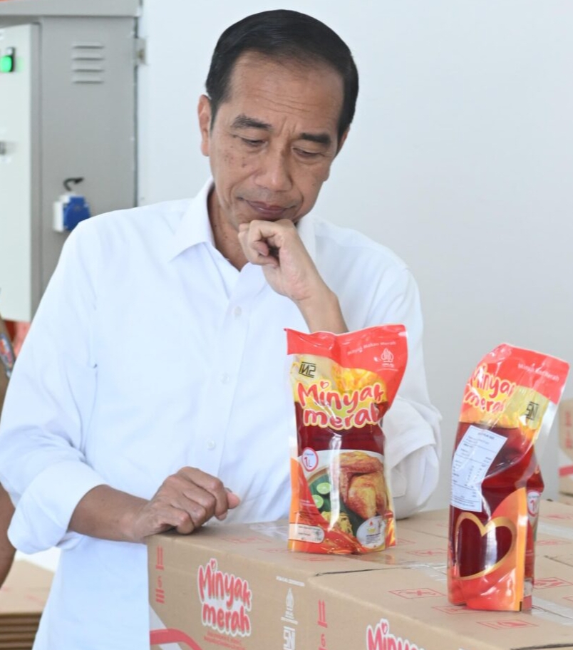 Pabrik Minyak Makan Merah Diresmikan, Jokowi: Nilai Tambah Bagi Petani Sawit