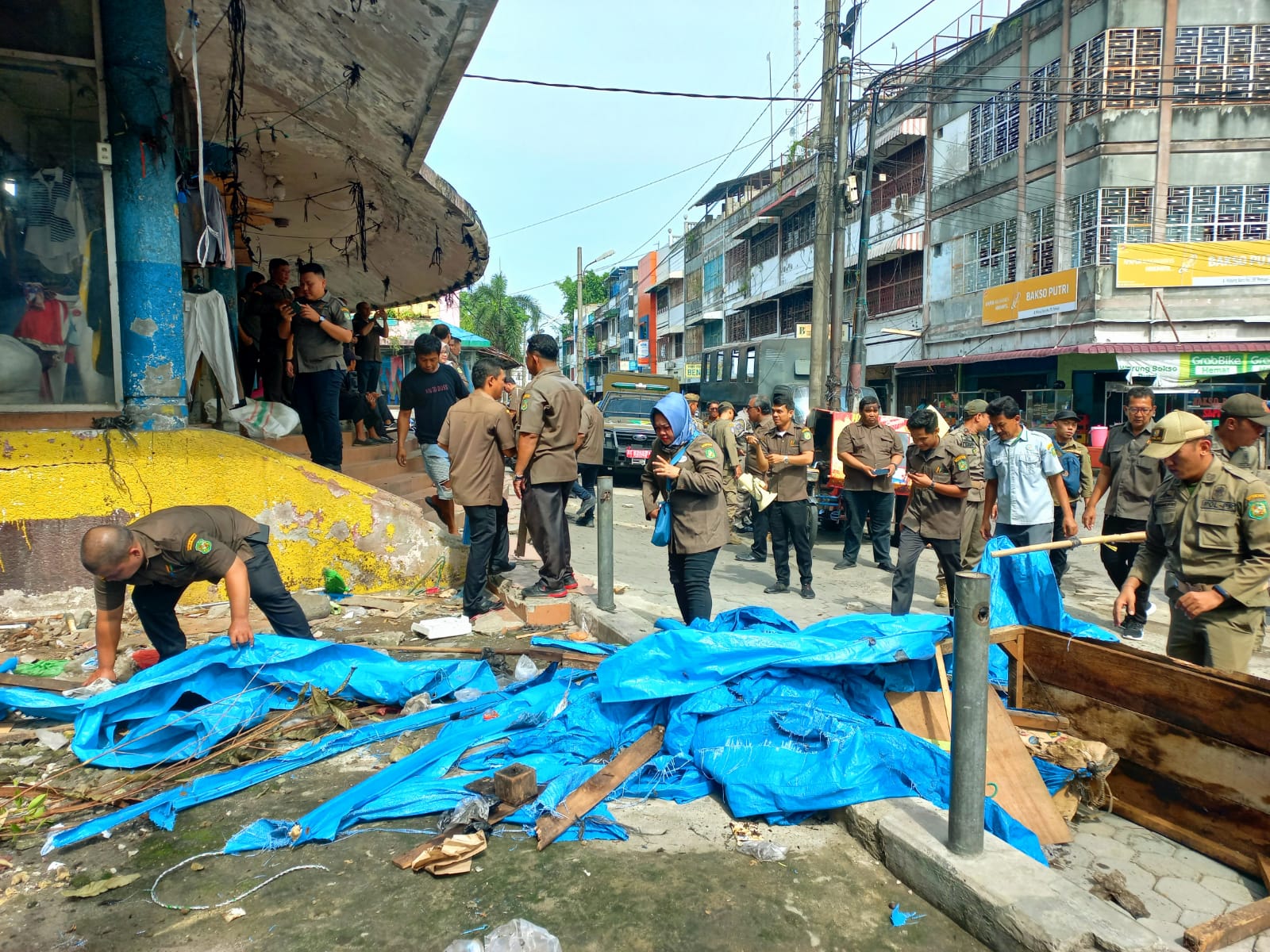 Pasar Petisah Berbenah, Pedagang Kaki Lima Ditata