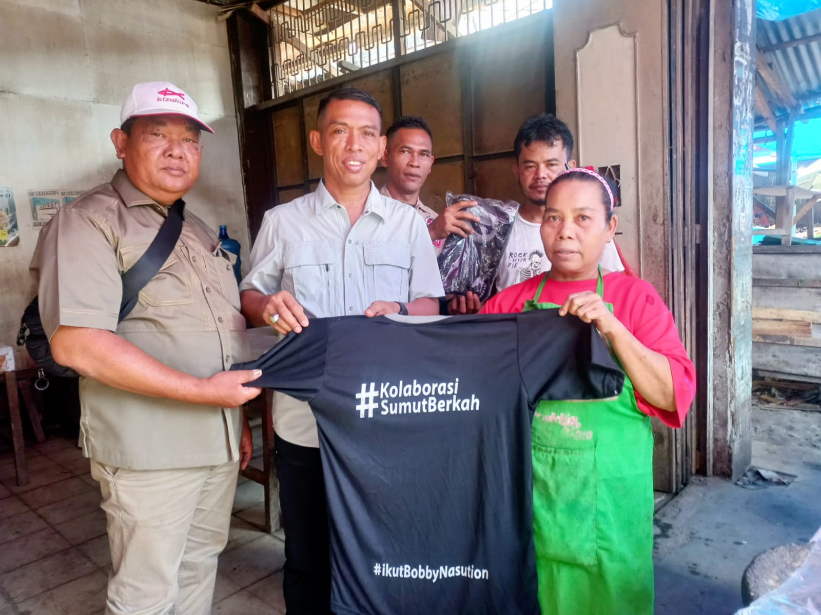 Re-Born Blusukan ke Pasar Tanjung Morawa, Yakin Bobby Nasution Perhatikan Pedagang