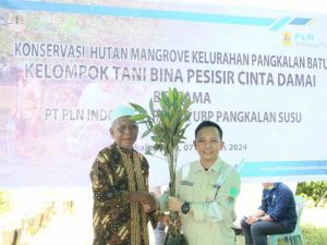 PLN Indonesia Power UBP Pangkalan Susu Lakukan Penanaman 2.000 Pohon Mangrove dan Nipah