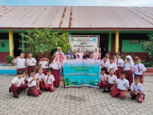 Sambangi SDN 060812 Medan, PLN Icon Plus Sumbagut Serahkan Bantuan TJSL