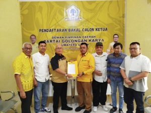 Andar Amin Harahap Ambil Formulir Calon Ketua Golkar Sumut