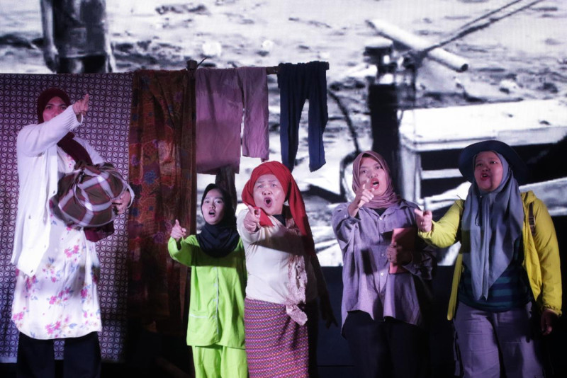 Kreatifitas Jurnalis Perempuan dan Seniman di Medan, Suguhkan “Ketika Air Datang, Perempuan Bertahan”